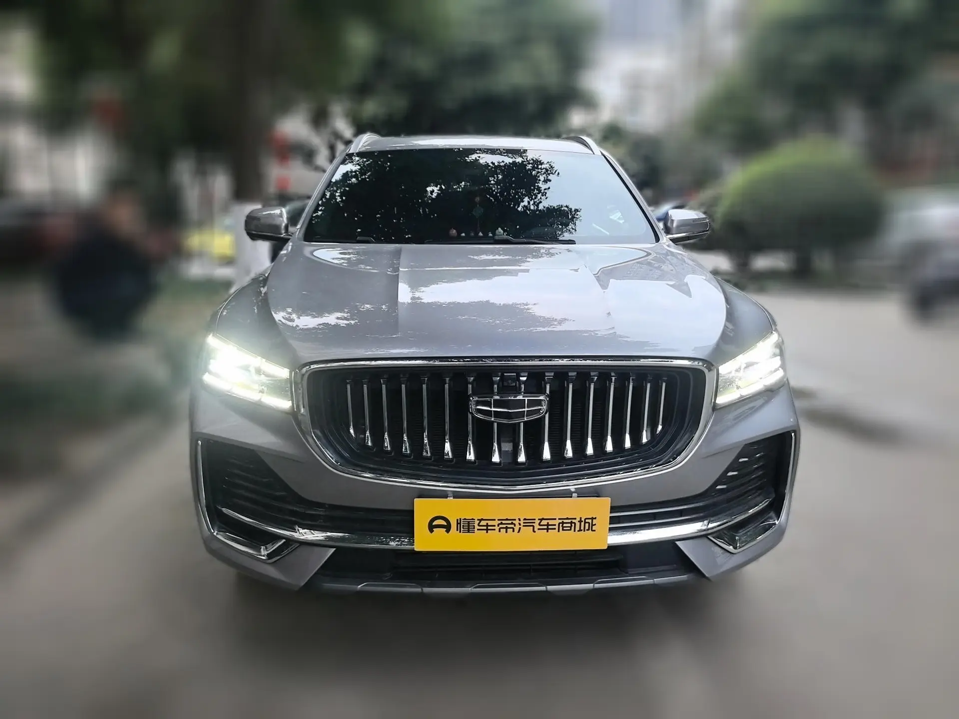 Geely Monjaro (Xingyue L)  из Китая