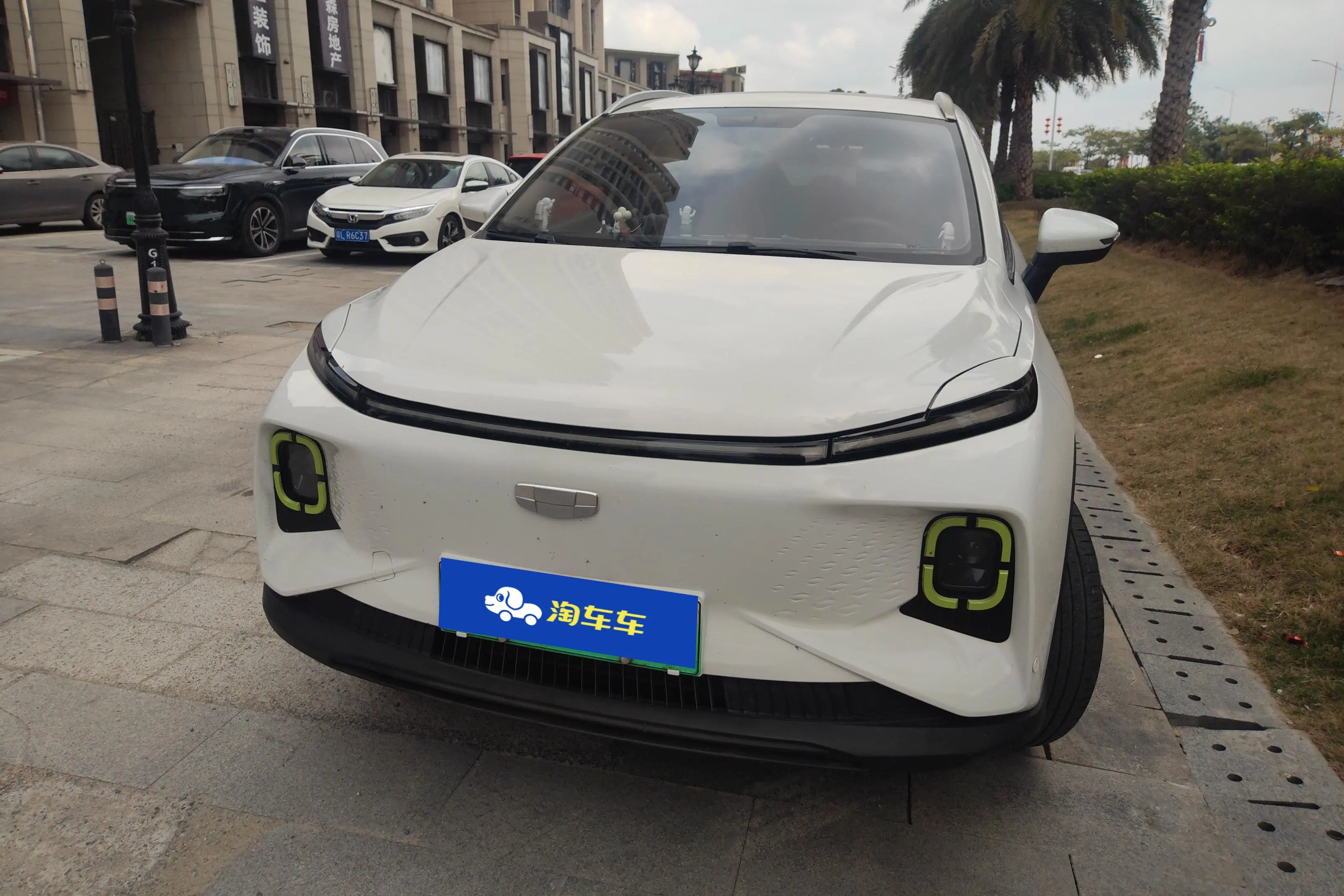 Geely Geometry E Firefly  из Китая