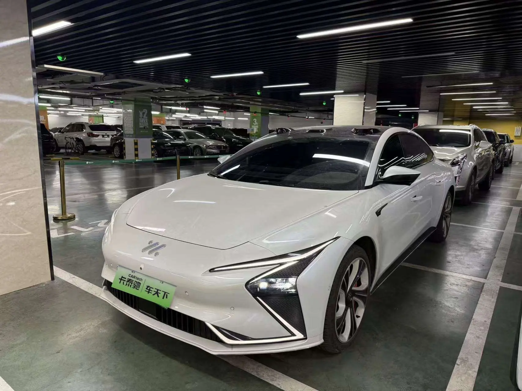 Zhiji L7  из Китая