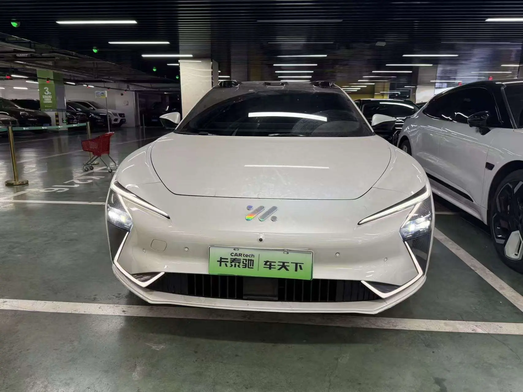 Zhiji L7  из Китая