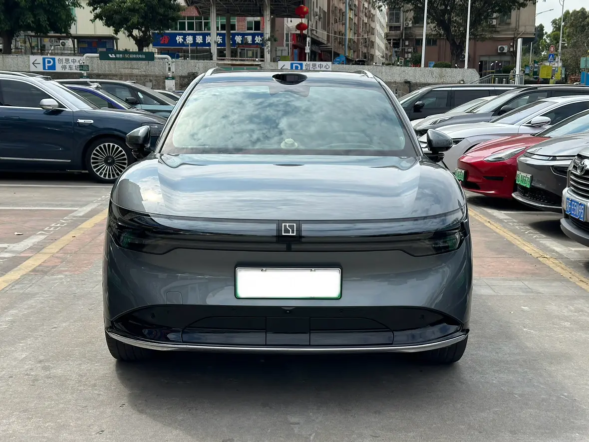 ZEEKR 7X  из Китая