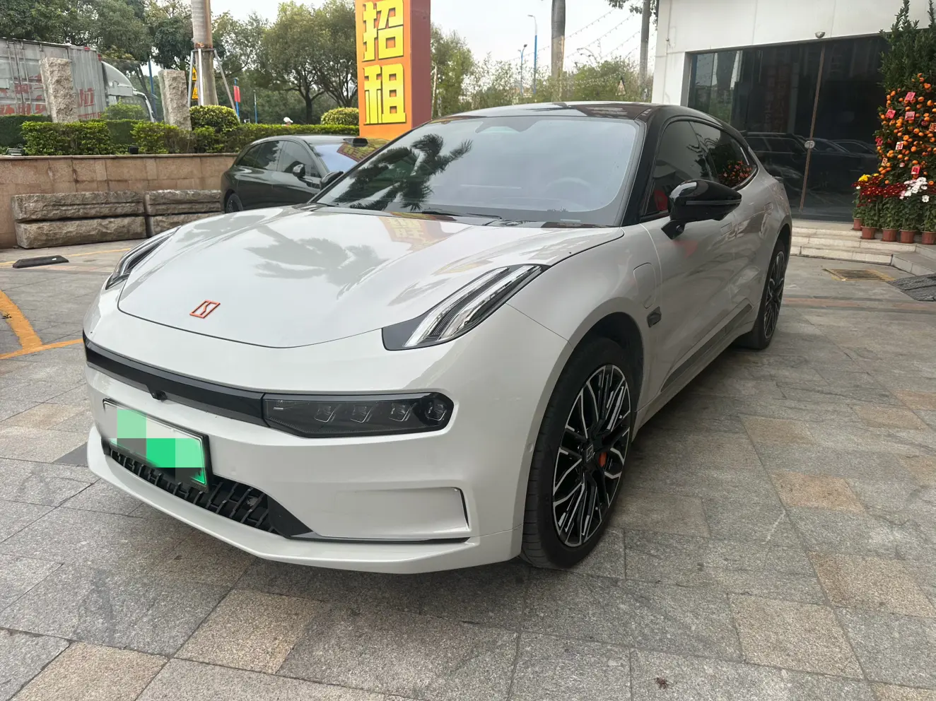 ZEEKR 001  из Китая