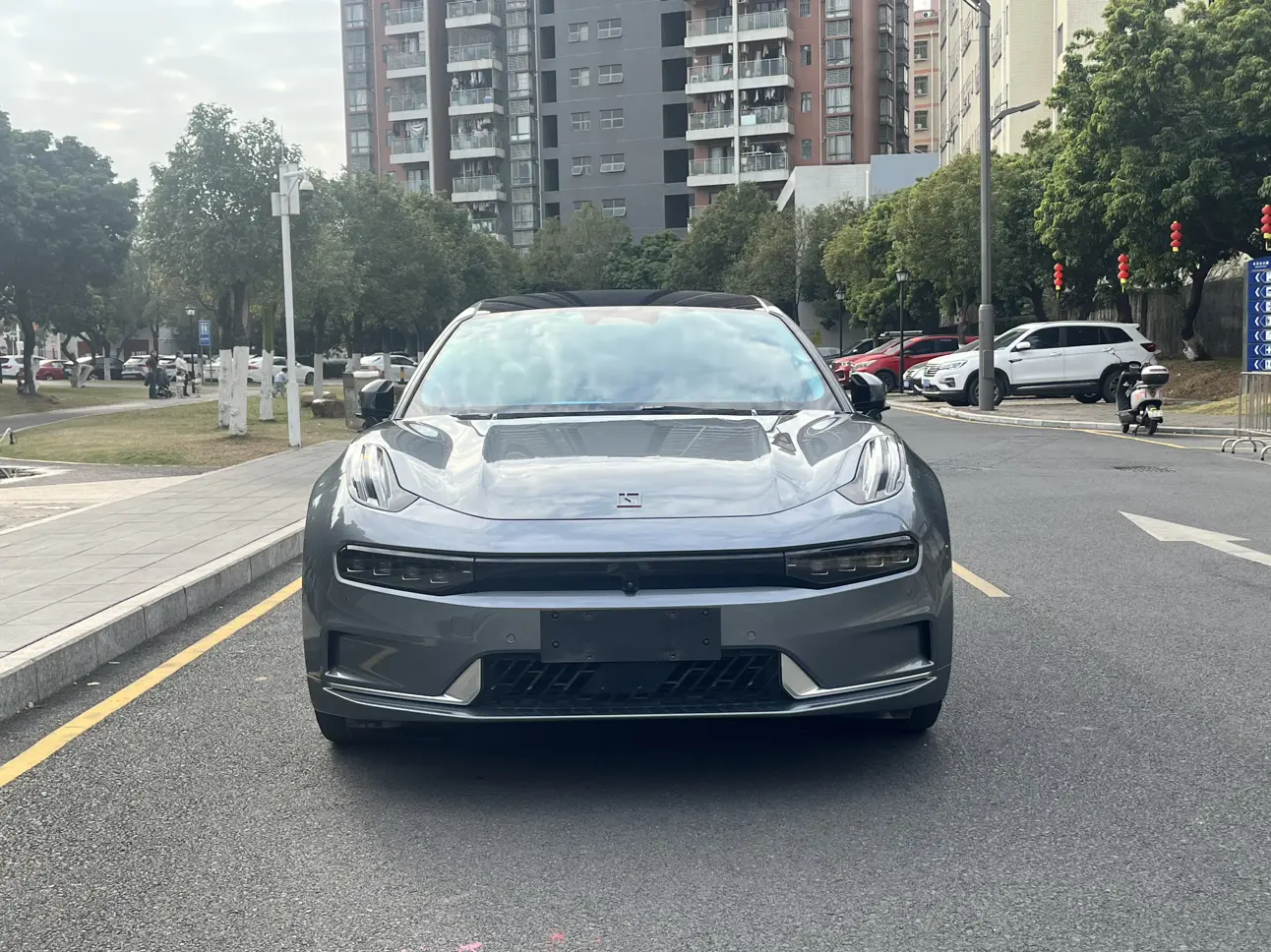 ZEEKR 001  из Китая