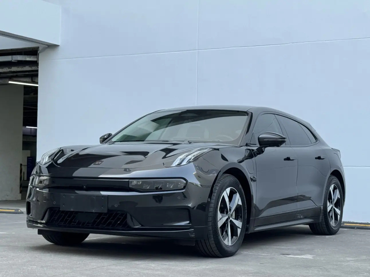 ZEEKR 001  из Китая