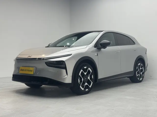 Xpeng G7  из Китая