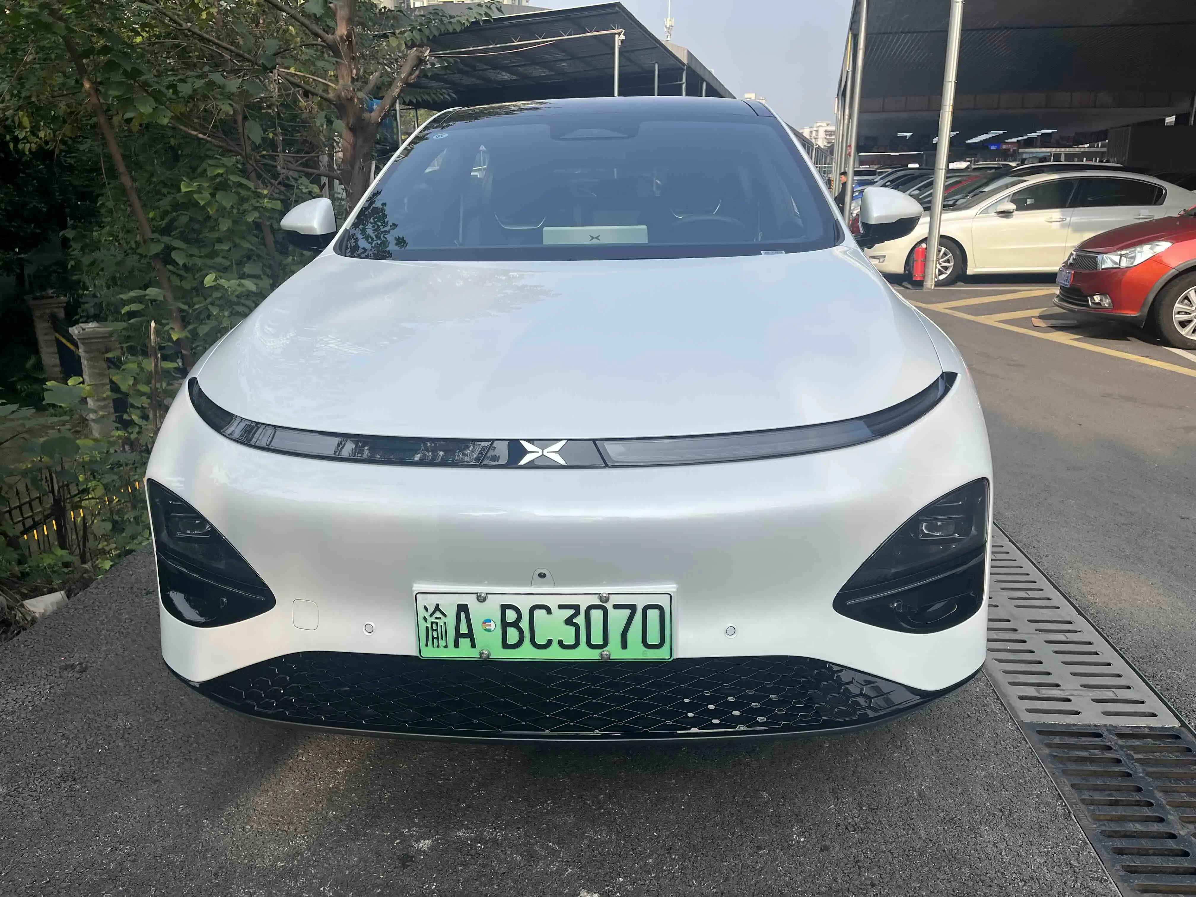 Xpeng G6  из Китая