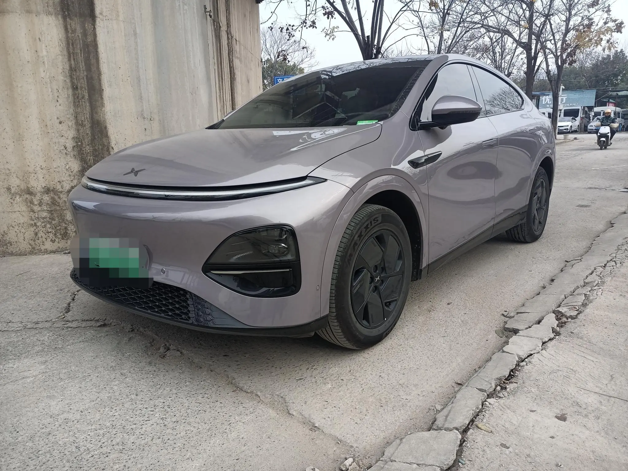 Xpeng G6  из Китая