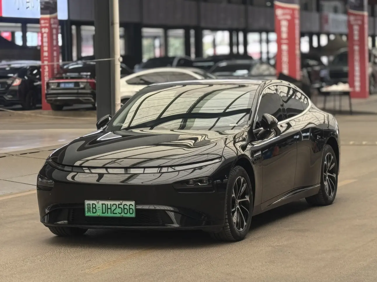 Xpeng P7  из Китая