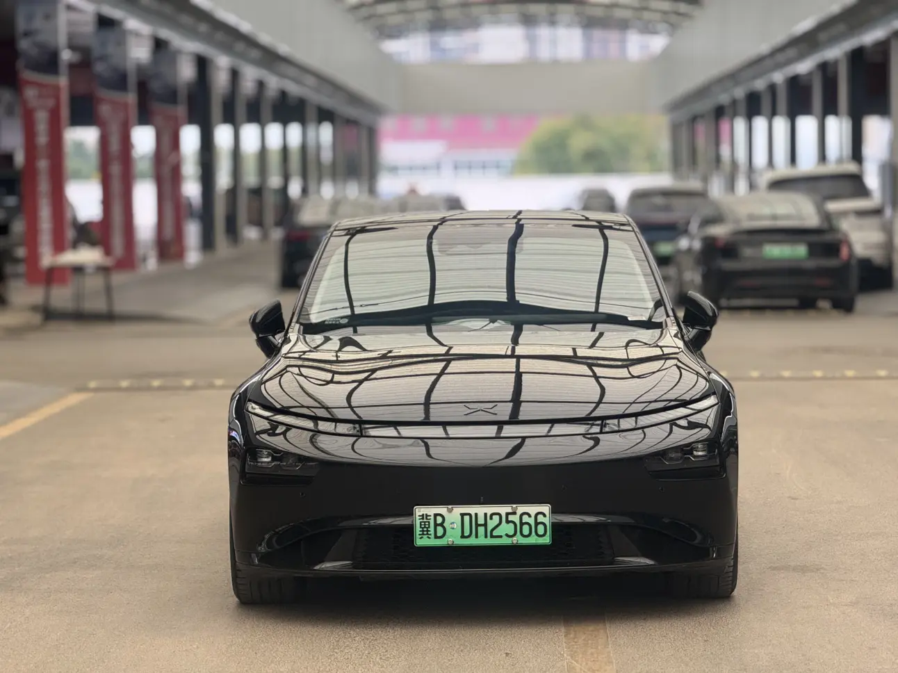 Xpeng P7  из Китая