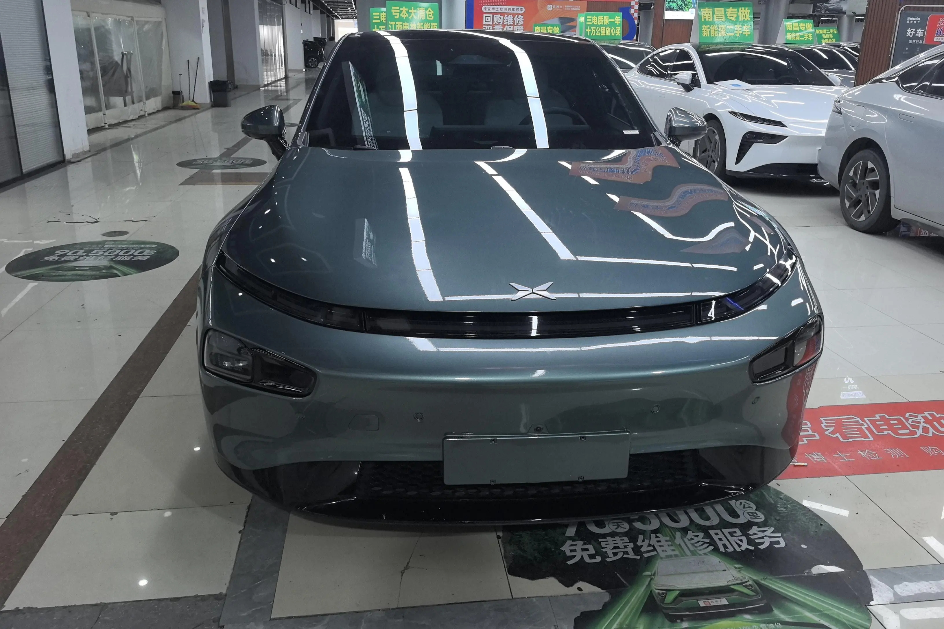 Xpeng P7  из Китая