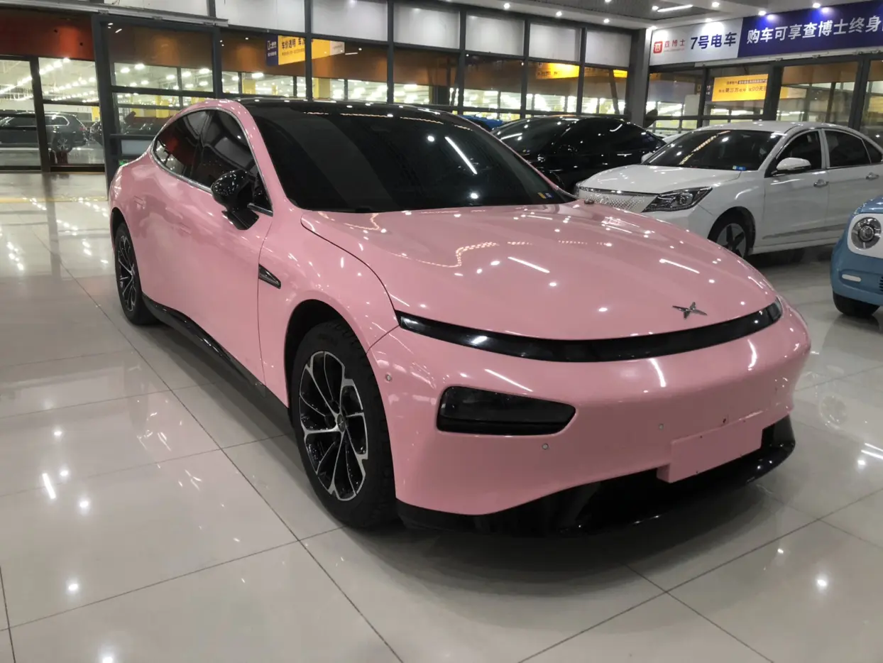 Xpeng P7  из Китая