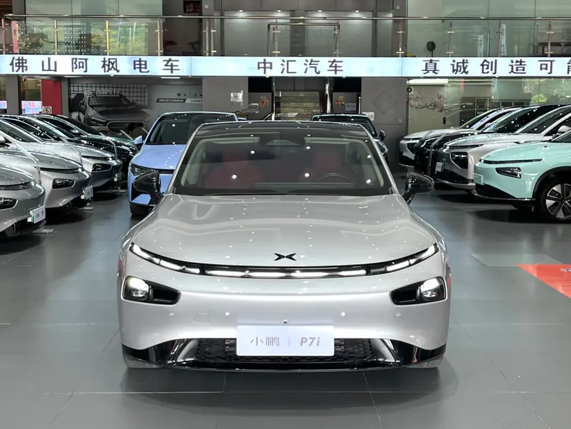 Xpeng P7  из Китая