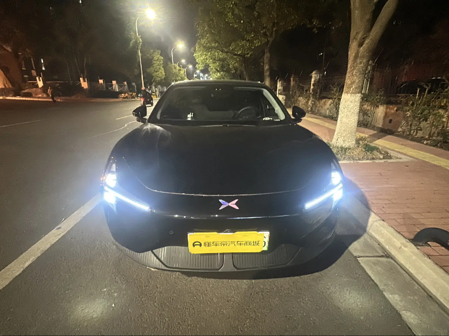 Xpeng Xiaopeng MONA M03  из Китая