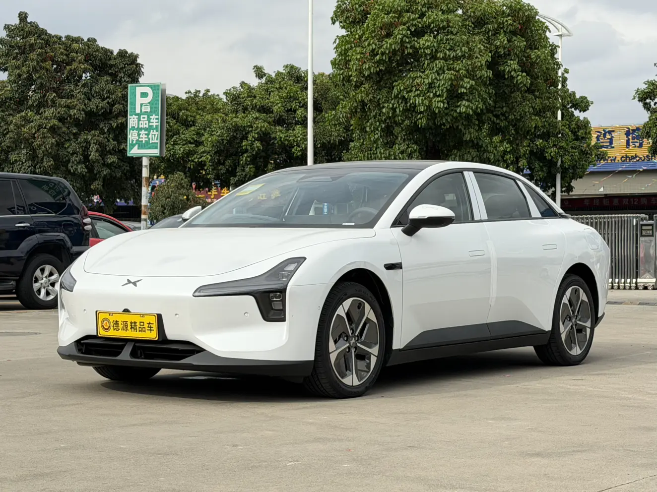 Xpeng Xiaopeng MONA M03  из Китая