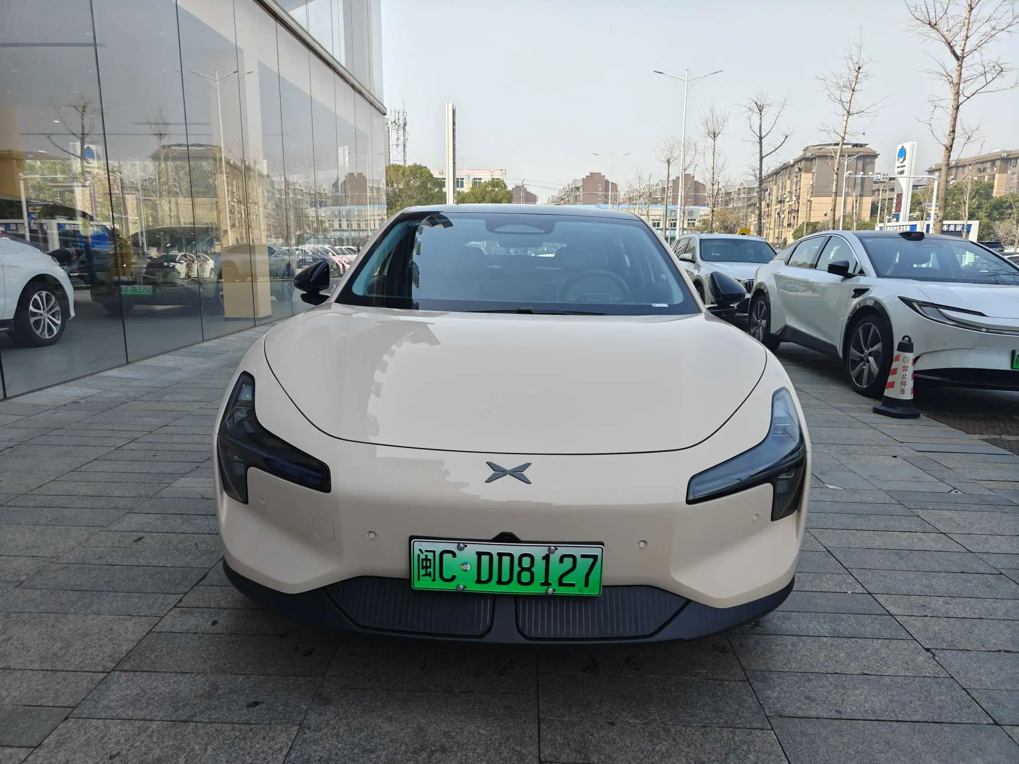 Xpeng Xiaopeng MONA M03  из Китая