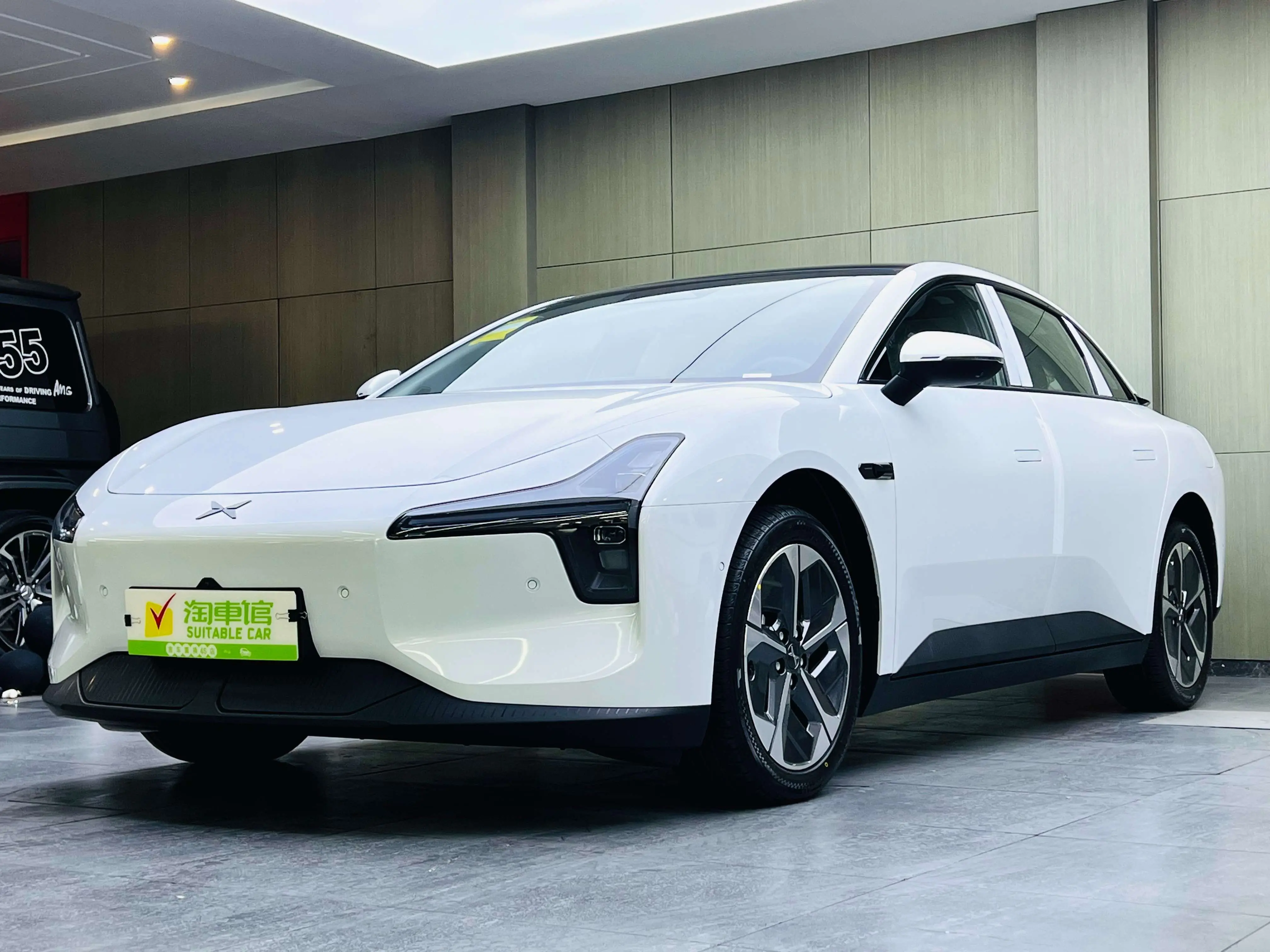 Xpeng Xiaopeng MONA M03  из Китая