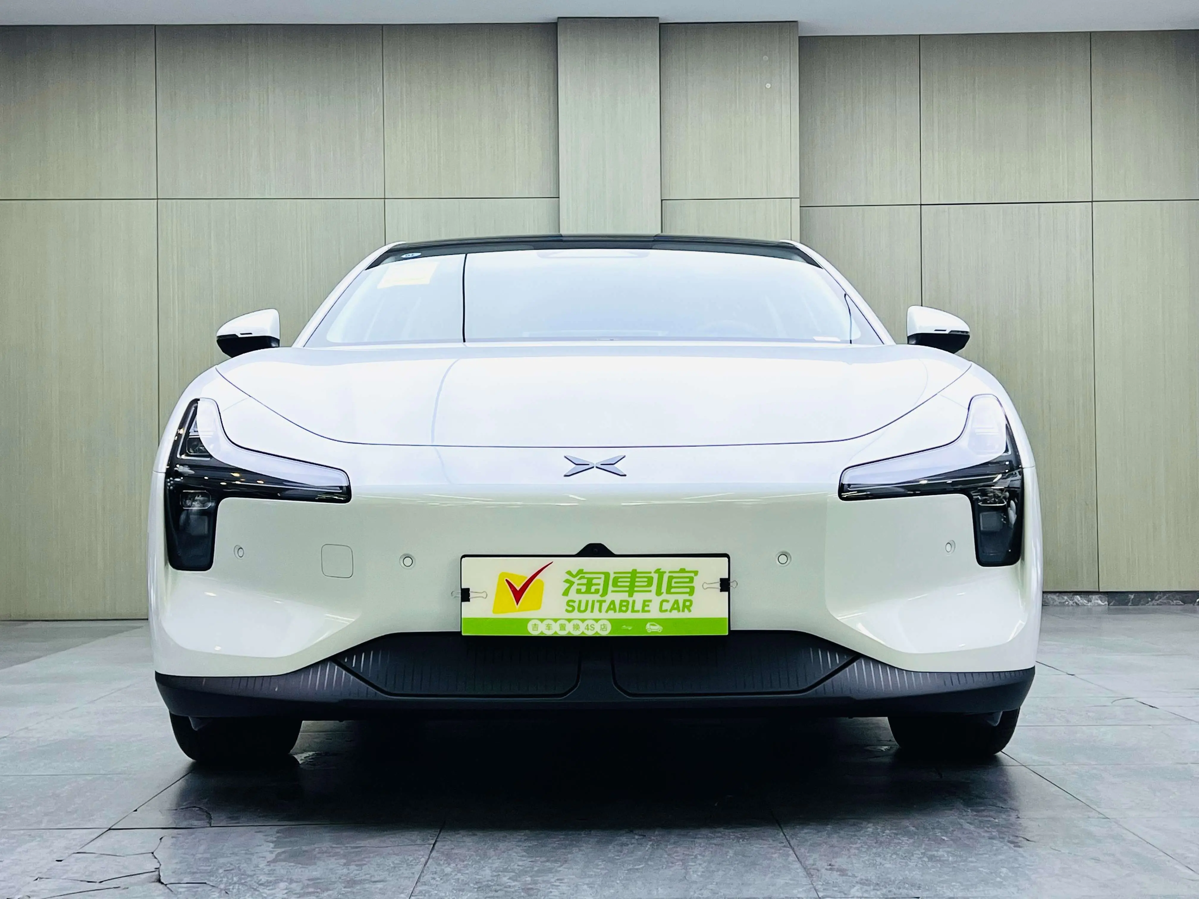 Xpeng Xiaopeng MONA M03  из Китая