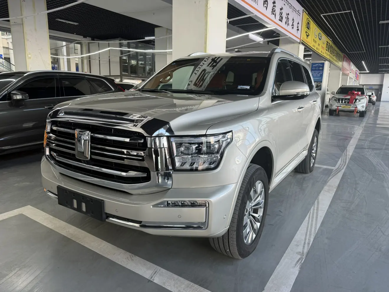 Tank 500 Hi4-T  из Китая