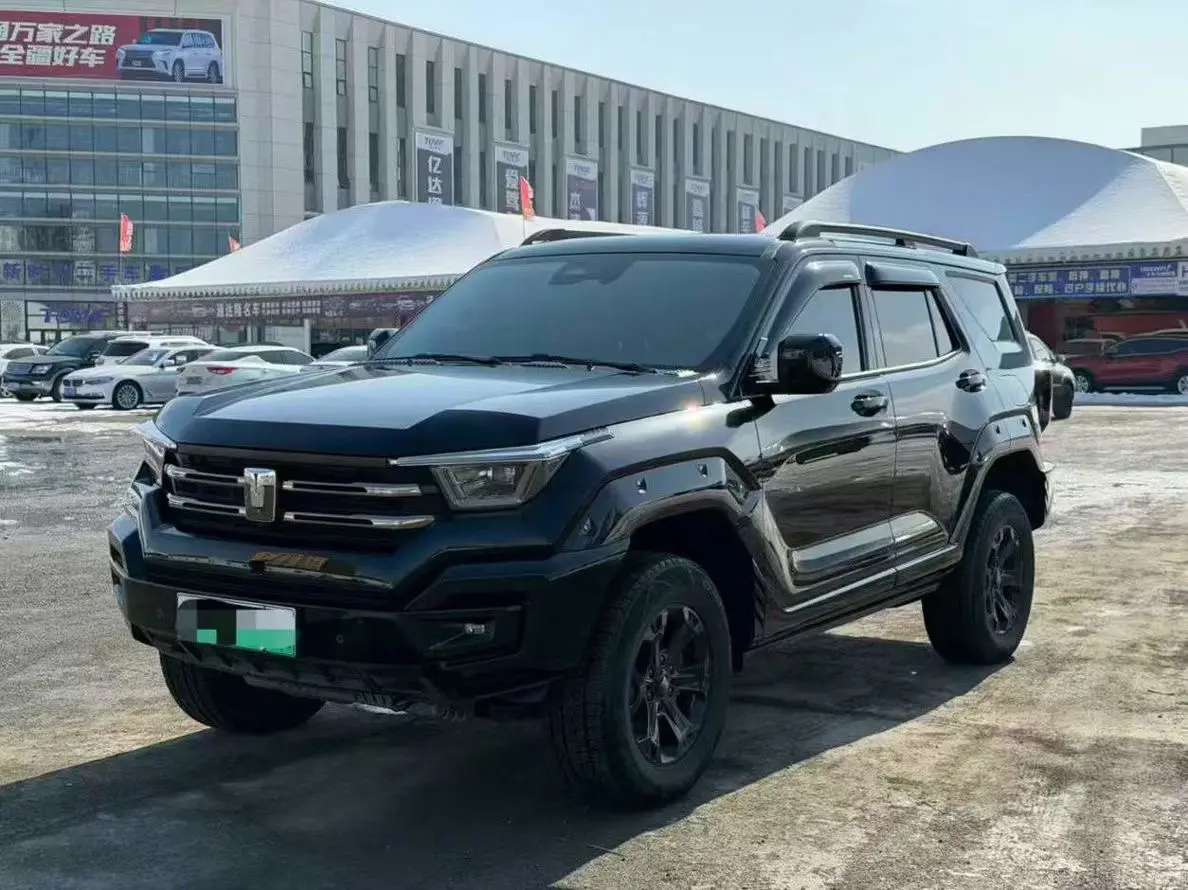 Tank 400 Hi4-T  из Китая