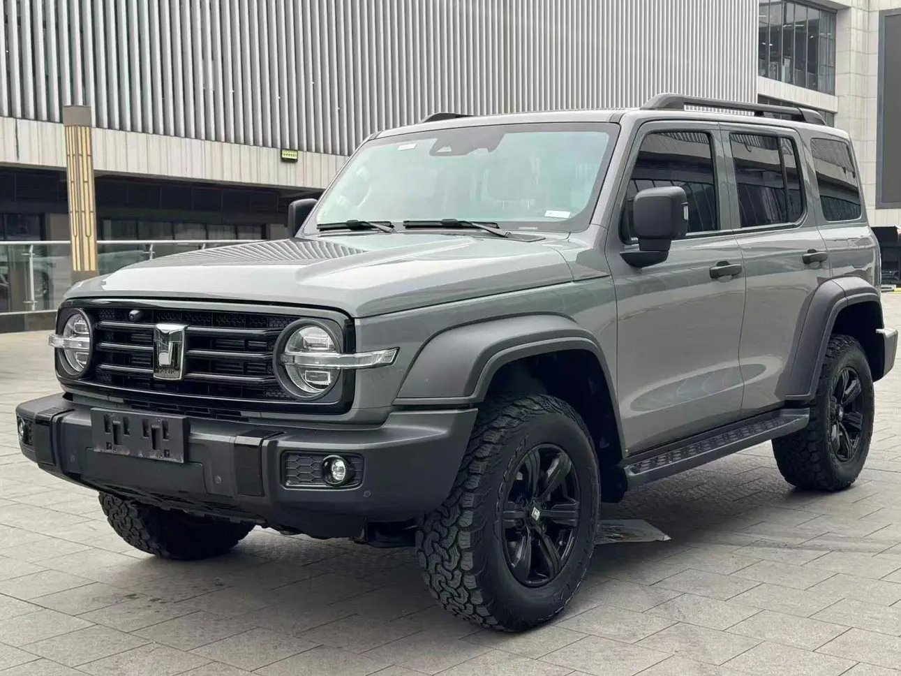 Tank 300  из Китая