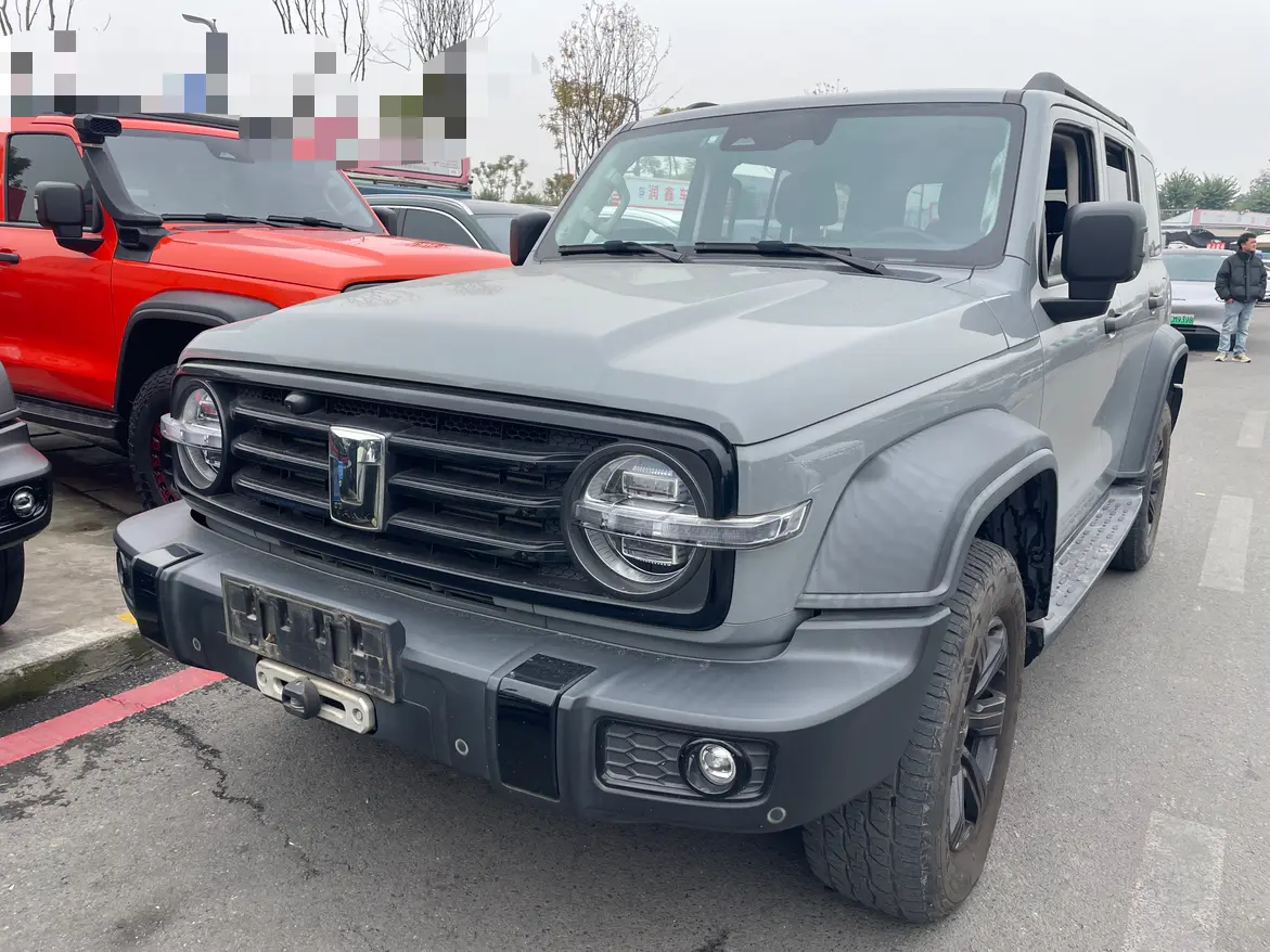 Tank 300  из Китая