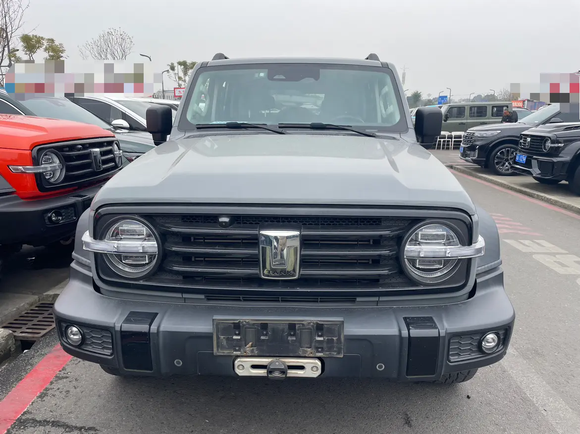 Tank 300  из Китая