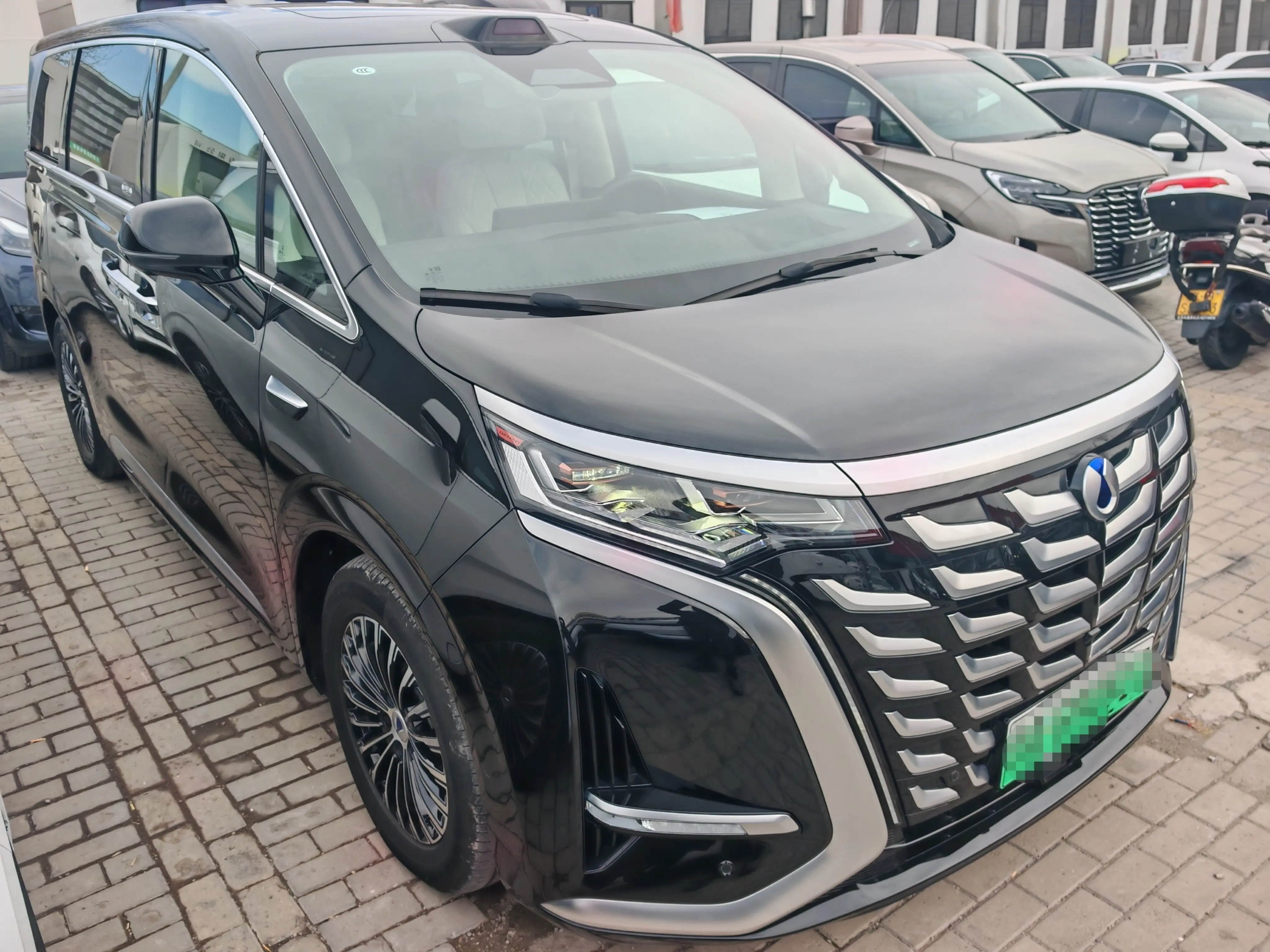 Denza D9 DM  из Китая