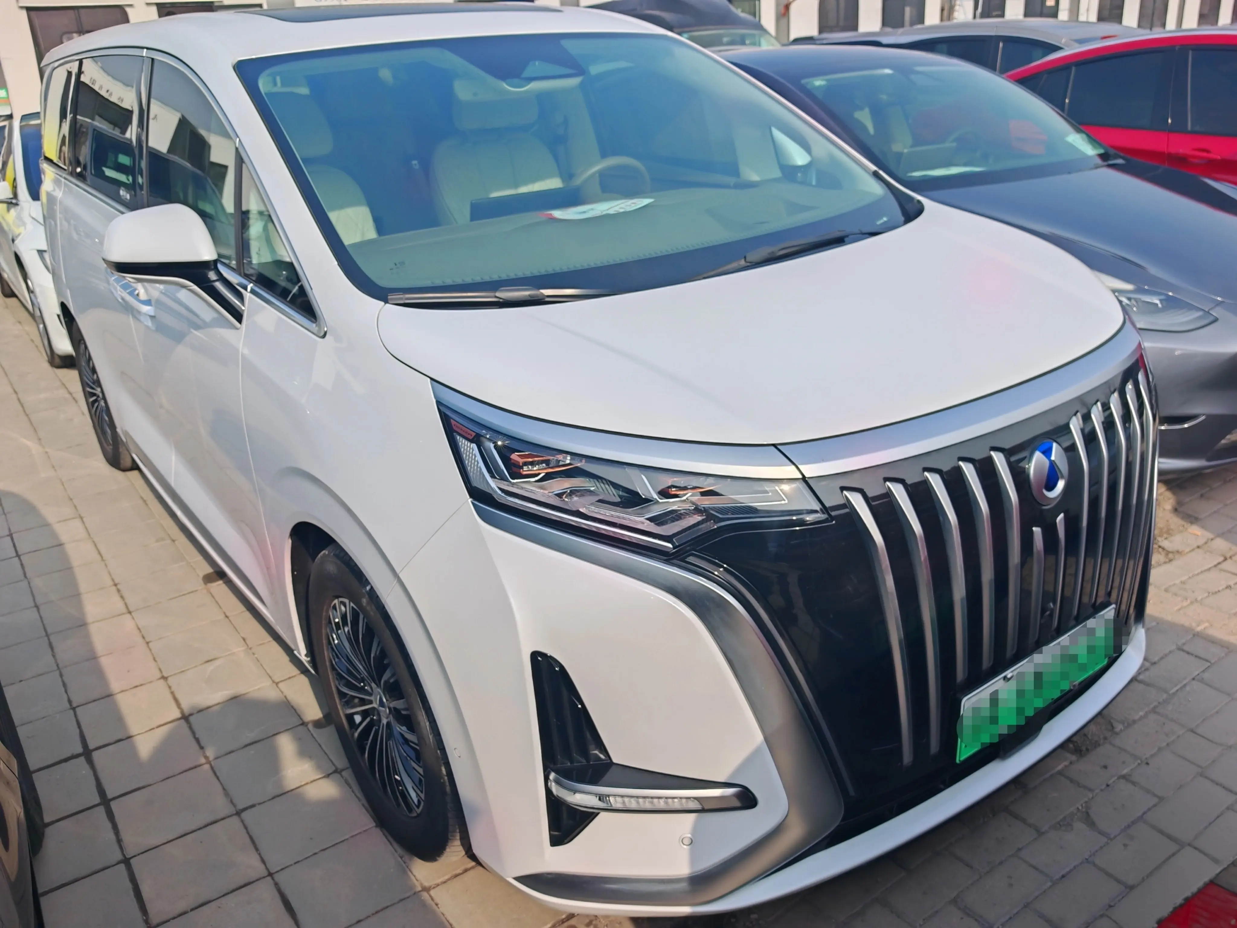 Denza D9 EV  из Китая