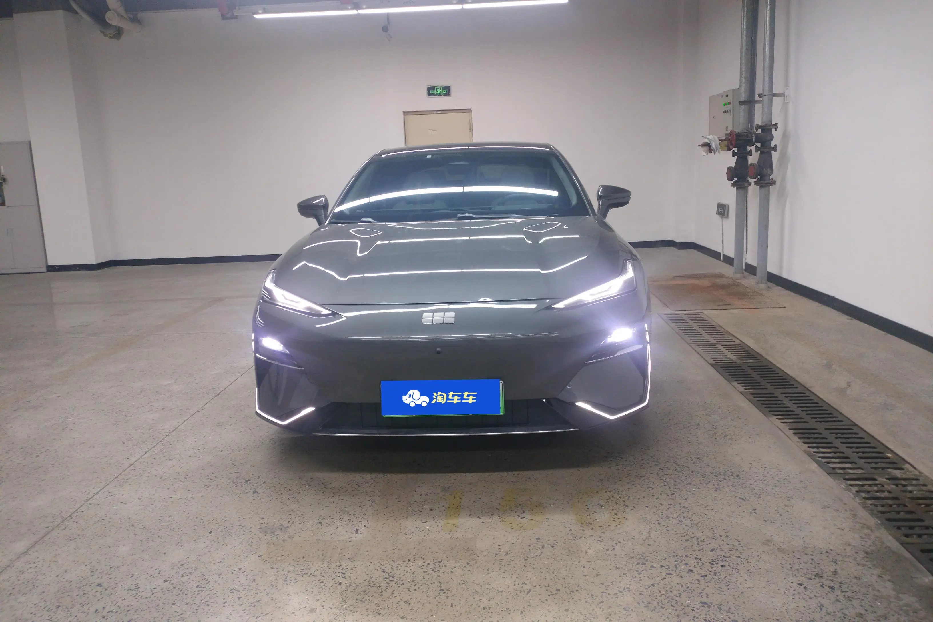 Geely Galaxy E8  из Китая