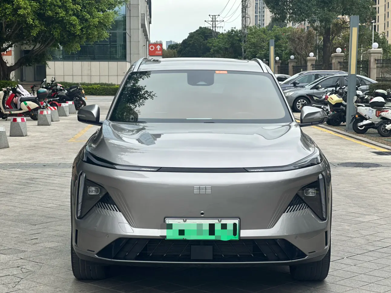 Geely Galaxy L7  из Китая