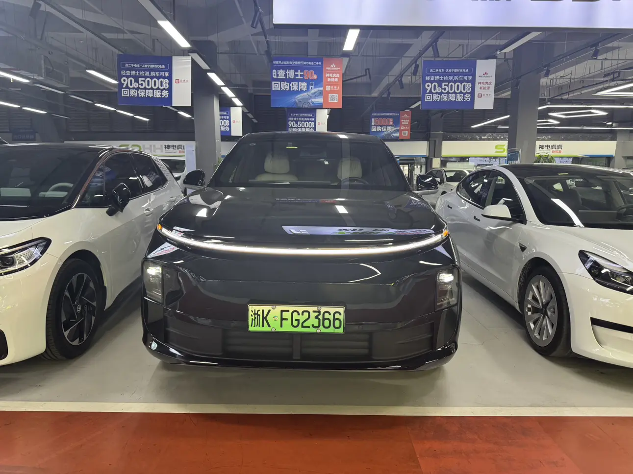 Li L6 (Ideal L6)  из Китая