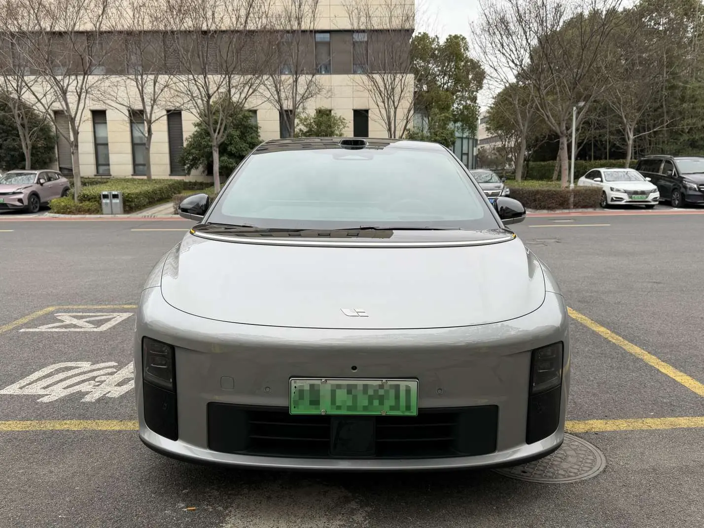 Li Ideal i6  из Китая