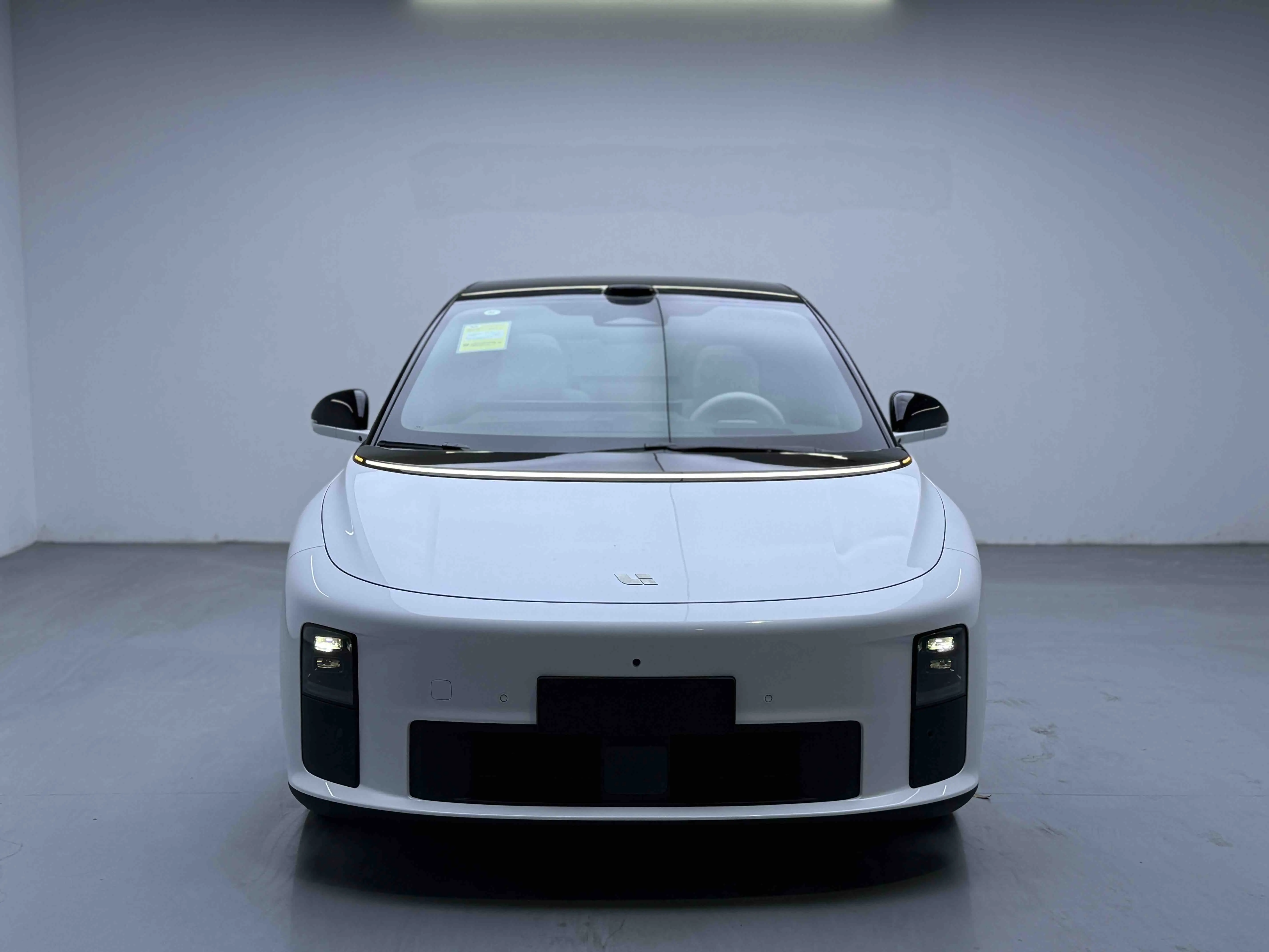 Li Ideal i6  из Китая