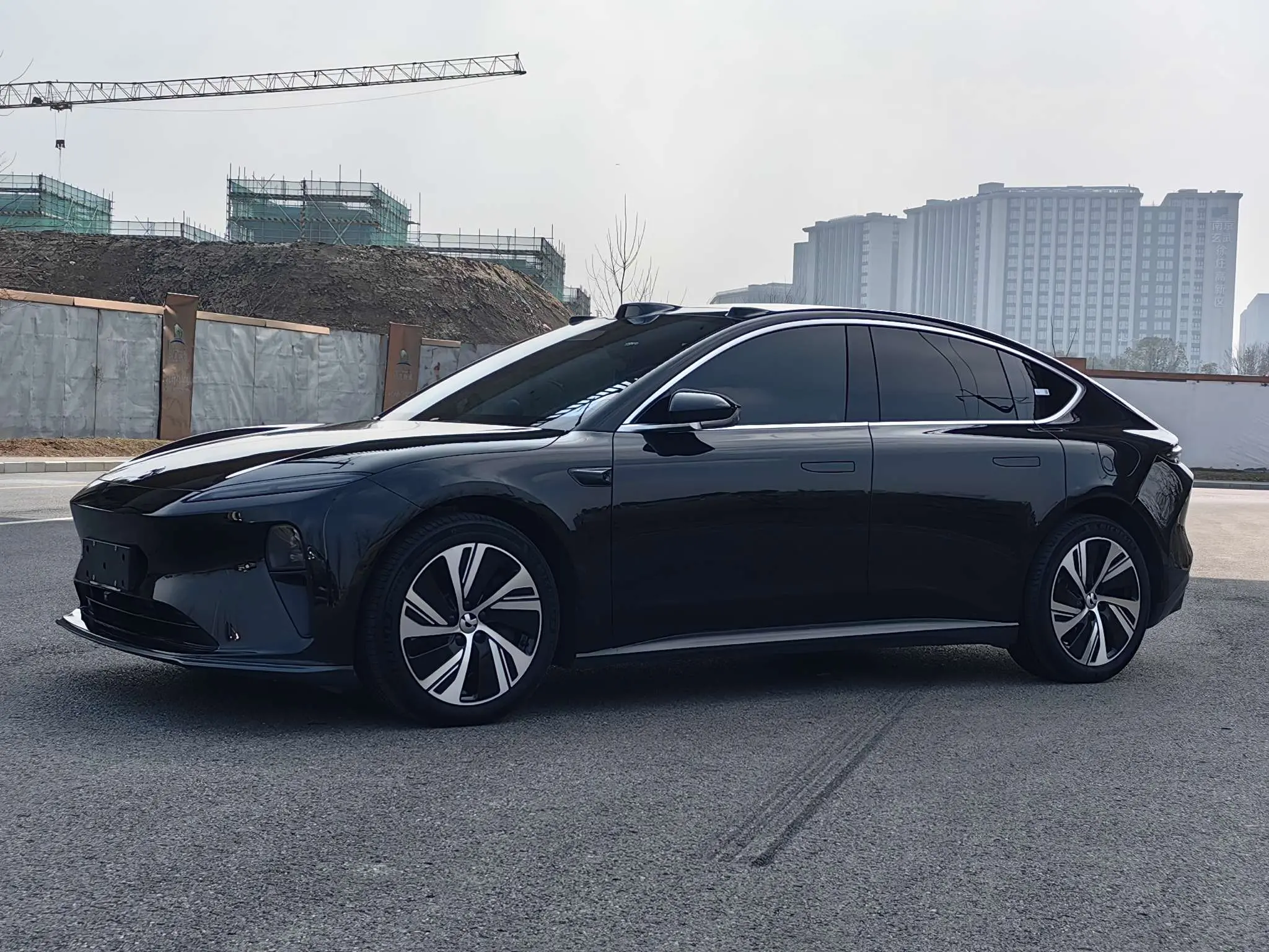 NIO ET5  из Китая