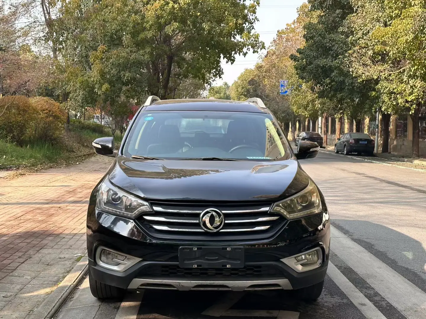 Dongfeng Fengshen AX7  из Китая