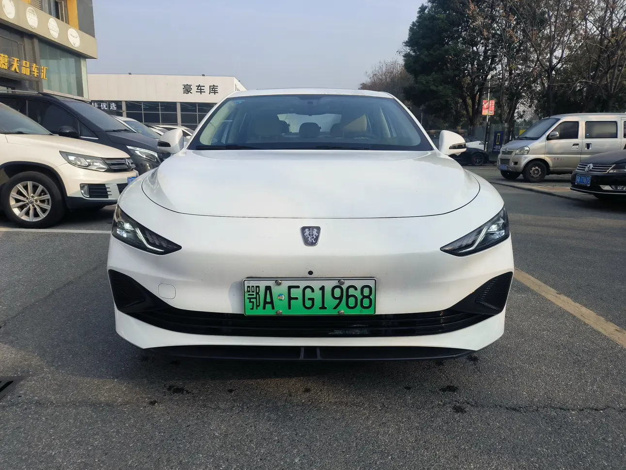 Roewe D7 DMH  из Китая