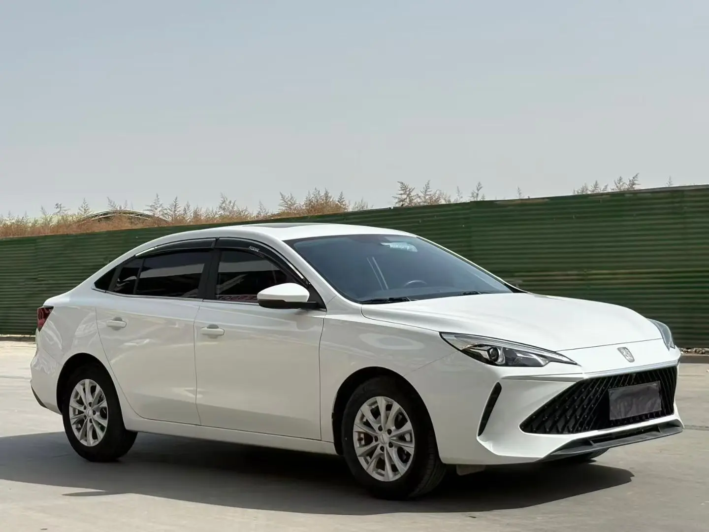 Roewe i5  из Китая