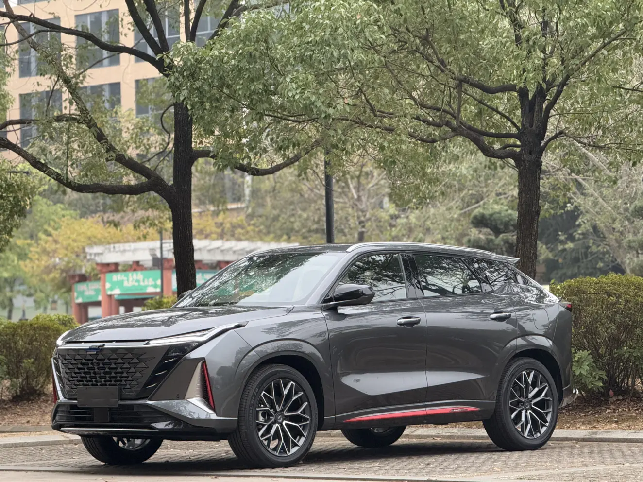 Oshan Changan Auchan Z6