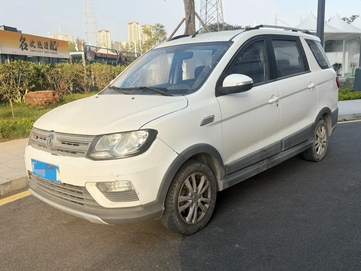 Dongfeng Fengon 370  из Китая