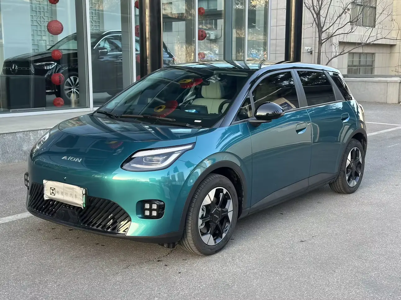 AION UT  из Китая