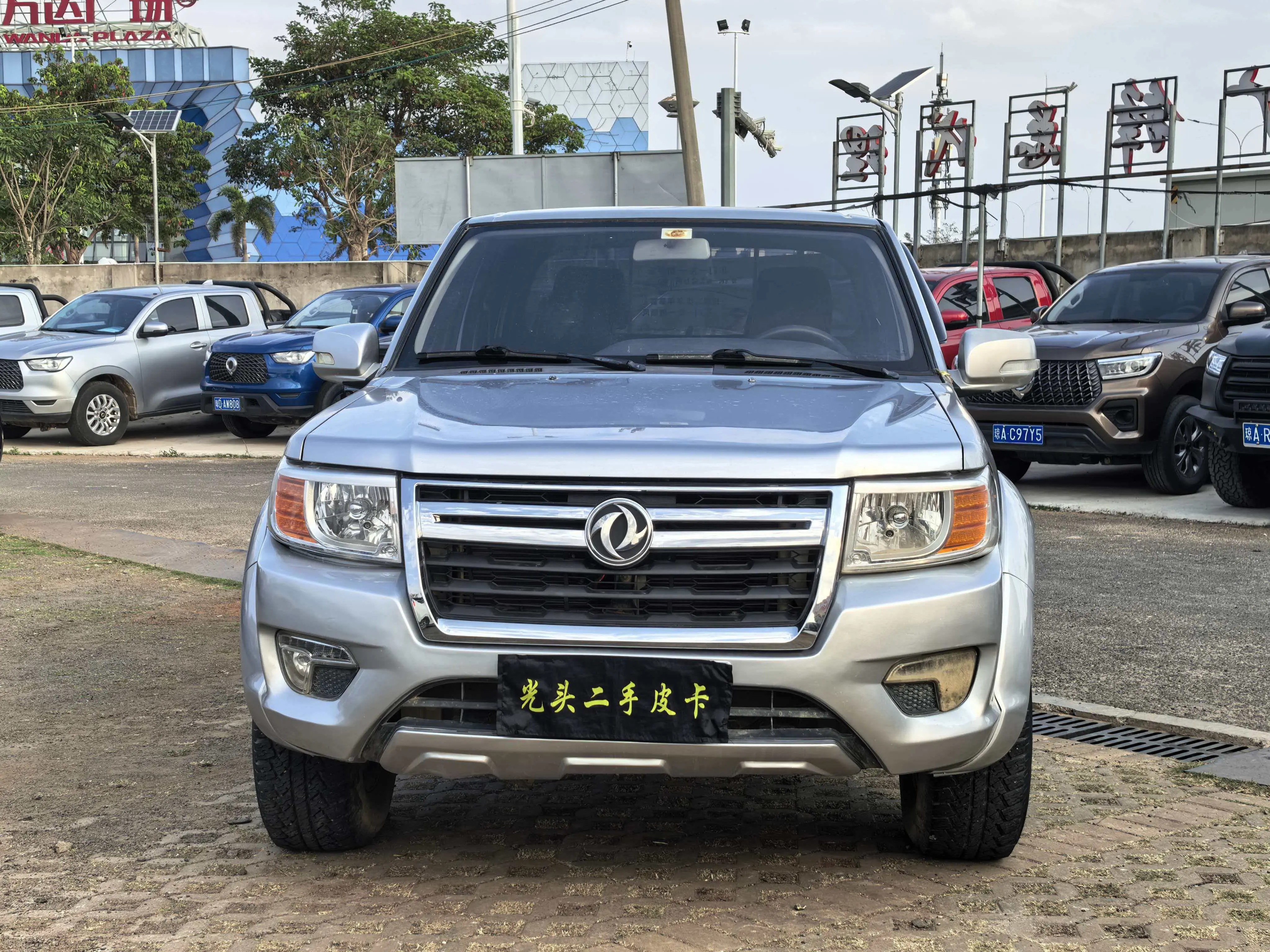 Dongfeng Ruiqi  из Китая
