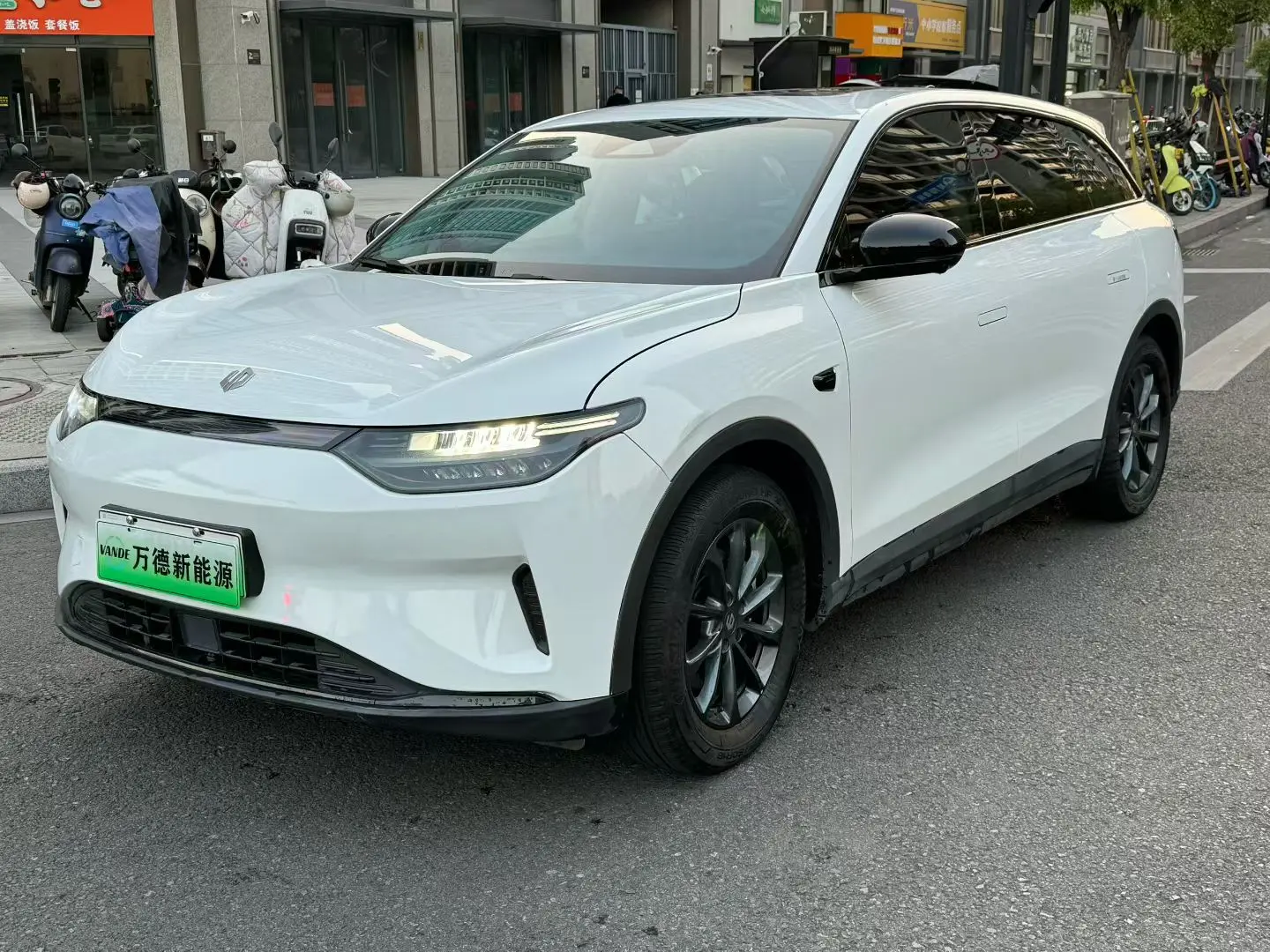 Leapmotor Zero running C11  из Китая