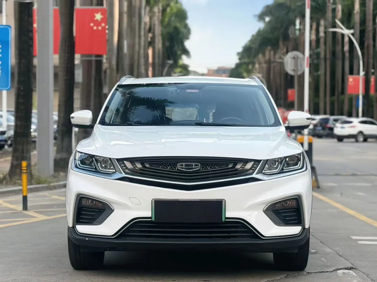 Geely Binyue PHEV  из Китая