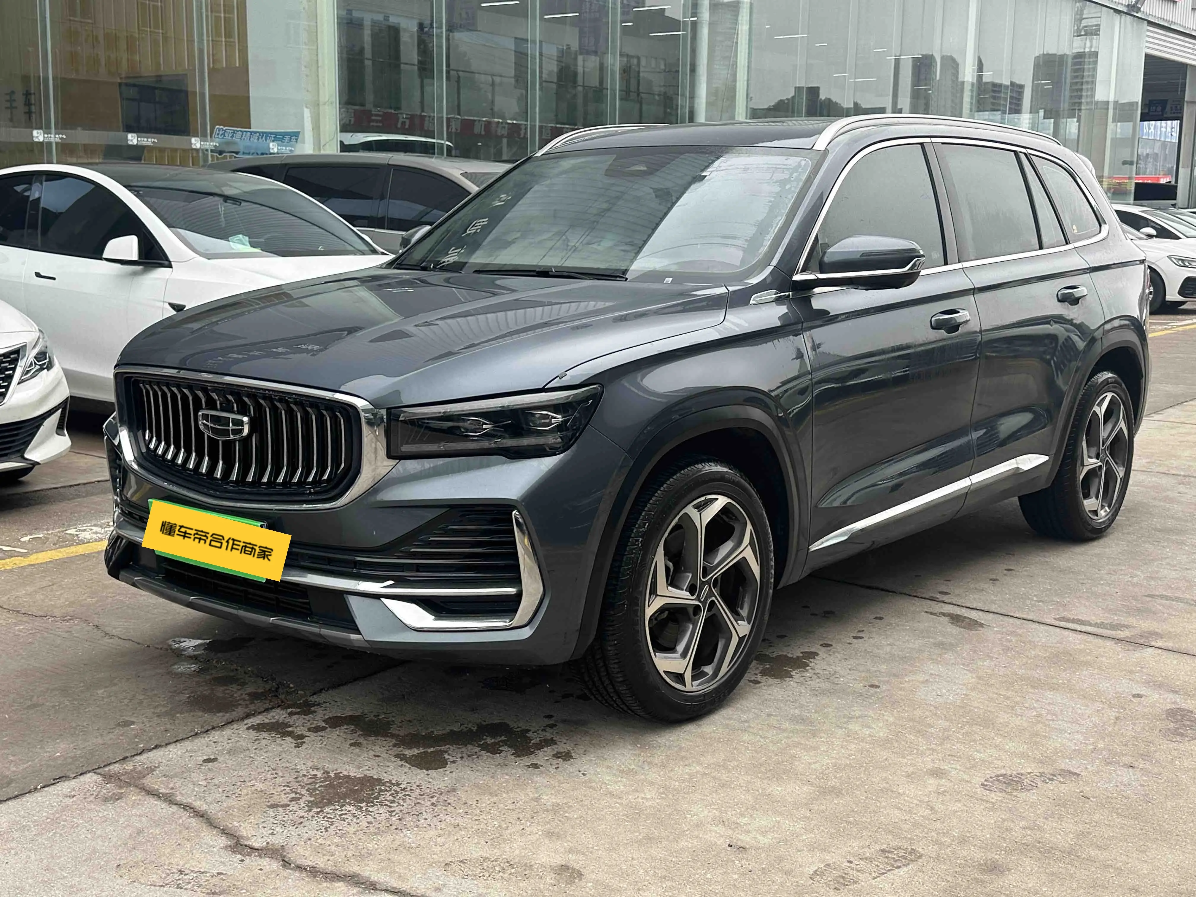 Geely Monjaro (Xingyue L)  из Китая