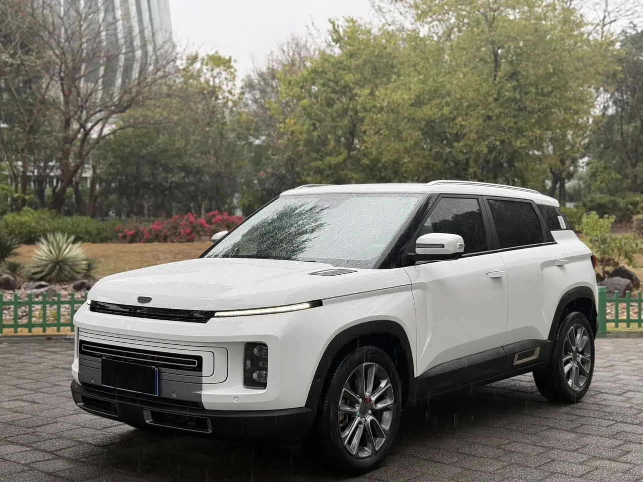 Geely ICON  из Китая