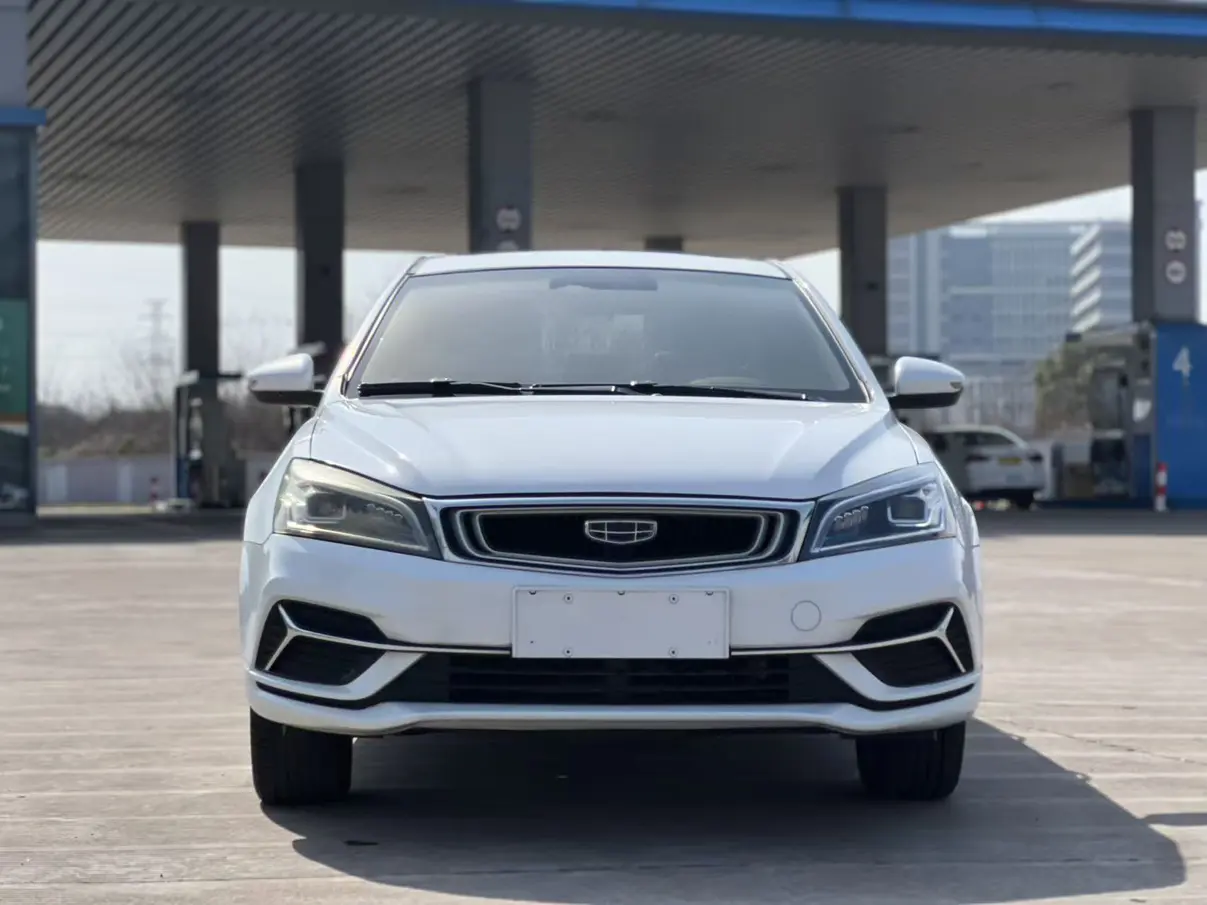 Geely Emgrand  из Китая