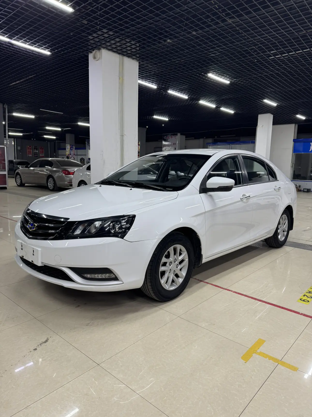 Geely Emgrand  из Китая