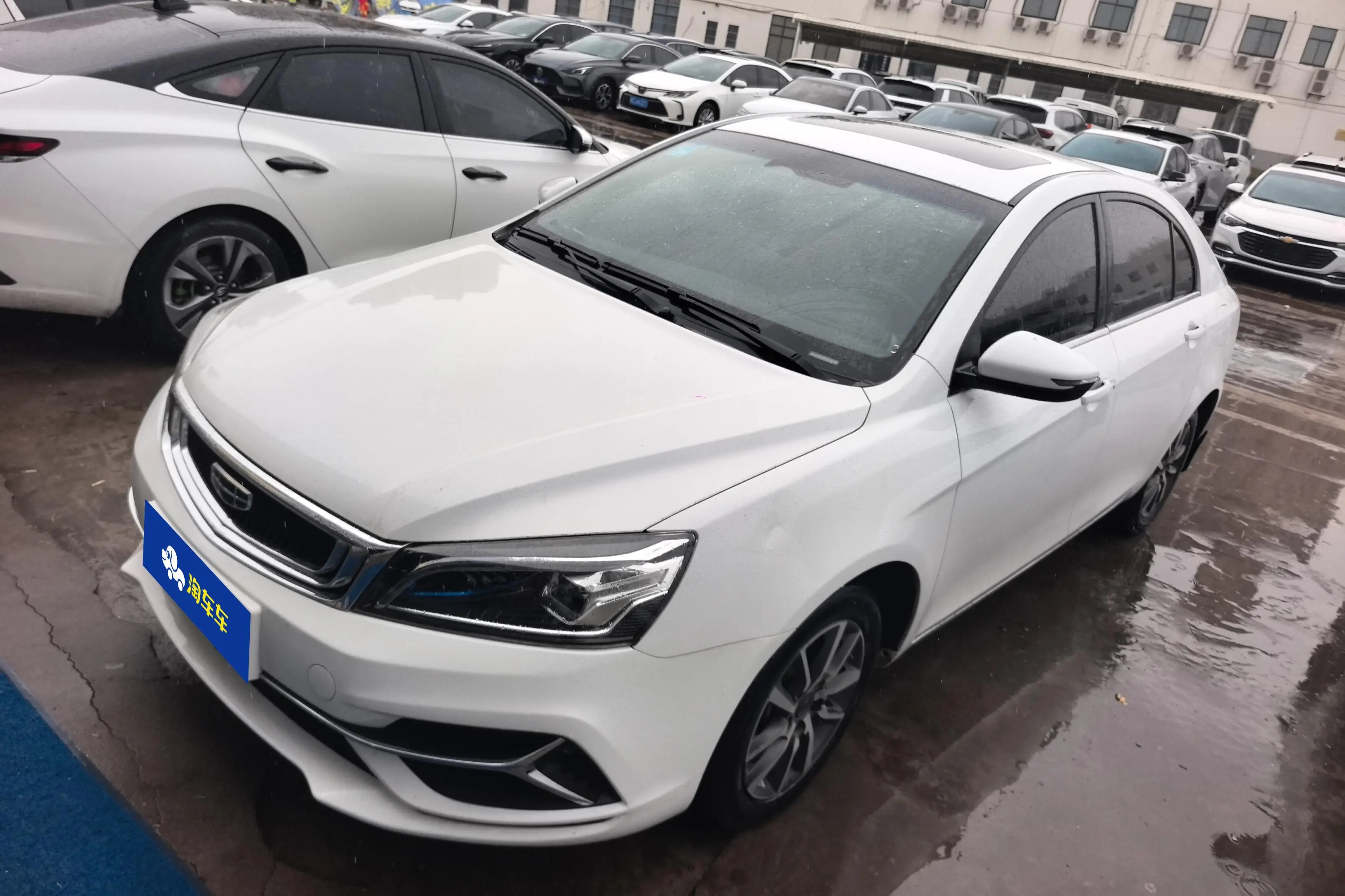 Geely Emgrand  из Китая