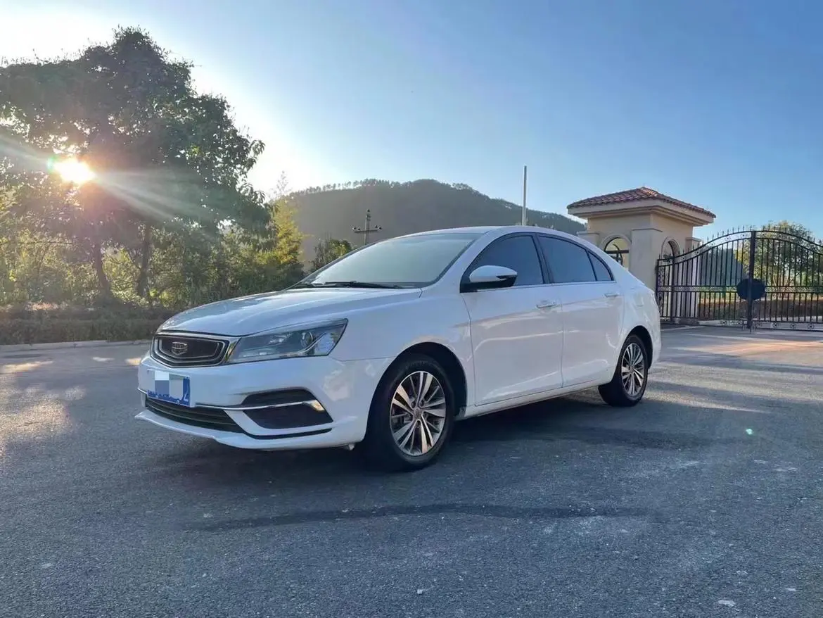 Geely Emgrand  из Китая