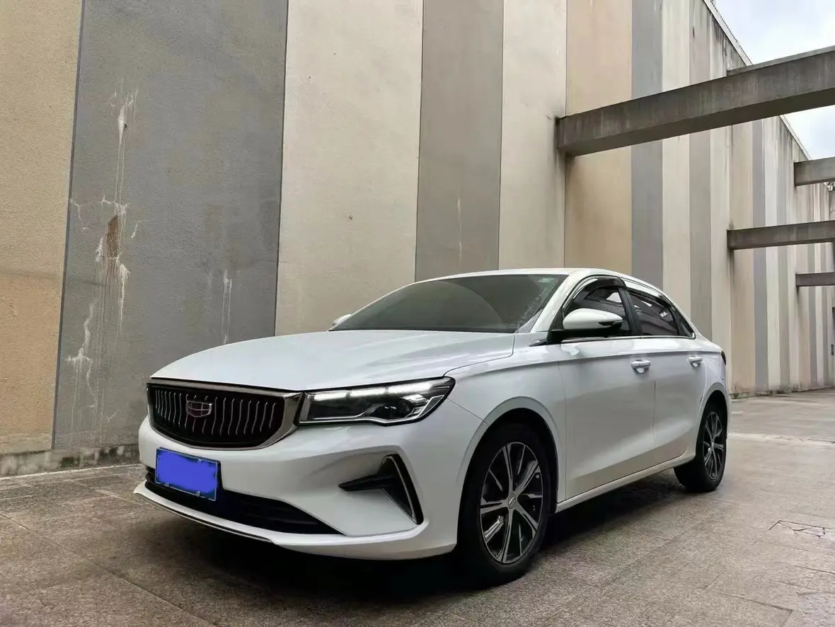 Geely Emgrand  из Китая